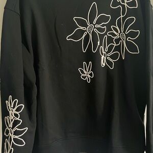 Vine & Love Black Floral Embroidered Sweatshirt